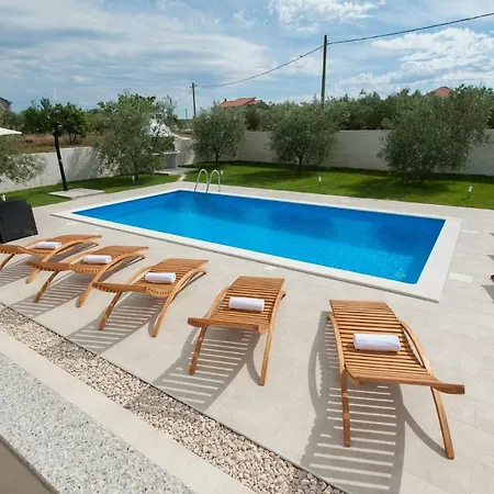 Karla - Zadar Debeljak