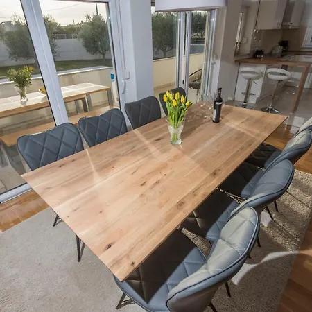 Karla - Zadar * Debeljak