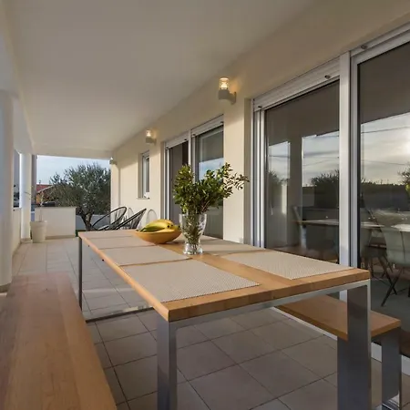 Karla - Zadar Villa Debeljak