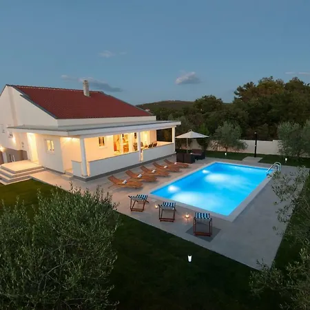 Karla - Zadar * Debeljak